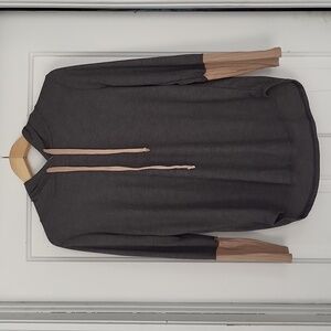 Women's NWOT Bibi lightweight hooded top size medium